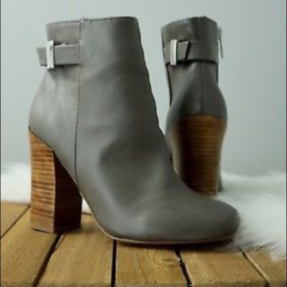 Express Faux Leather Gray Ankle Booties EUC!!